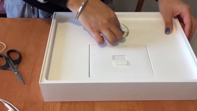New Member Of The Family| Macbook Pro 13 Inch смотреть онлайн