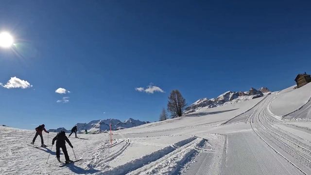 Skiing Sellaronda смотреть онлайн