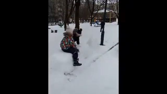 МДОУ № 370 г.Донецк, Двигательная активность зимой на улице смотреть онлайн