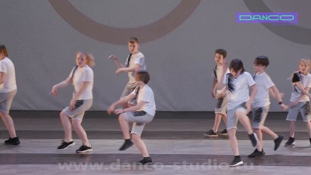 «Спорт» стрит-данс , средний уровень Алексеевская педагог-хореограф Руслан Халиков смотреть онлайн