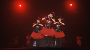 BABYMETAL - Gimme chocolate! (Live in Makuhari Messe 2014)