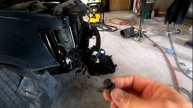 How to remove 2007-20011 Chevy Tahoe fender. смотреть онлайн