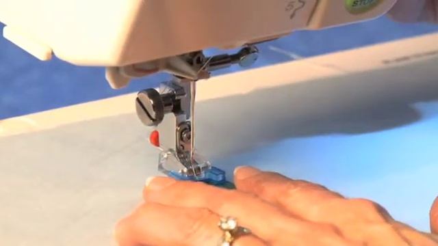Janome - лапка для пришивания пуговиц (2-hole) (арт. 200-136-002, 200-131-007) смотреть онлайн