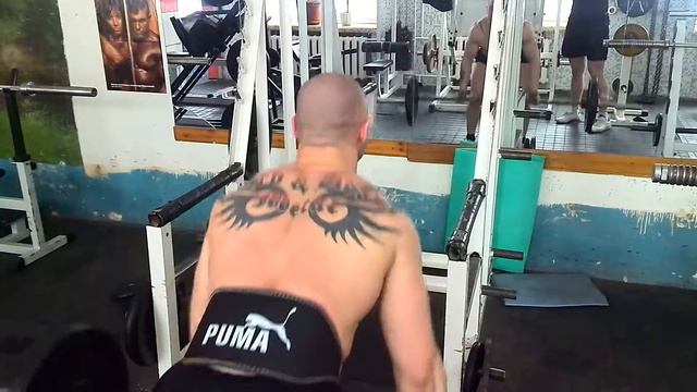 Пытаюсь тренить спину. Никогда не любил это упражнение. смотреть онлайн