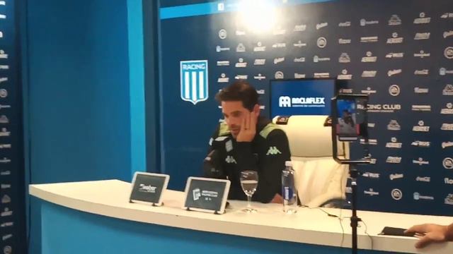 Fernando Gago respondió mi pregunta fiel a su estilo sobre Edwin Cardona en conferencia de prensa смотреть онлайн