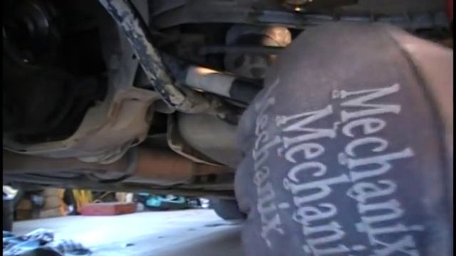 Rear Wheel Bearing Removal With No Special Tools BMW 3 Series смотреть онлайн