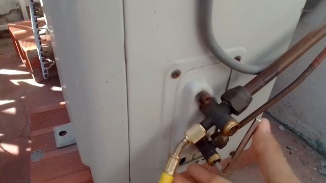 que presión debe tener un aire acondicionado con gas r22 para funcionar correctamente? смотреть онлайн