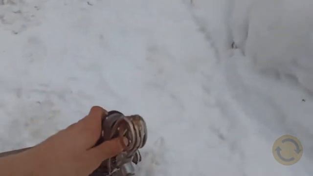 Седла из кожи на ретро велосипеды.