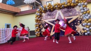 Русский народный танец. Самый весёлый и красивый танец. Утренник в детском саду. Подготовительная г