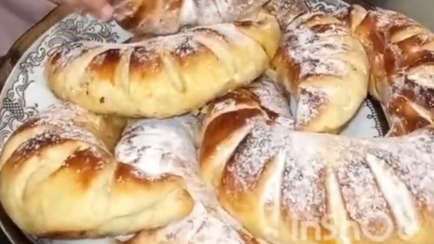 Вкусные булочки с вареньем и орехами!🥐 
(из архива весна)