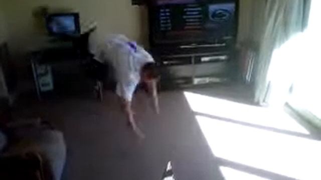 Techno Worm Dance смотреть онлайн