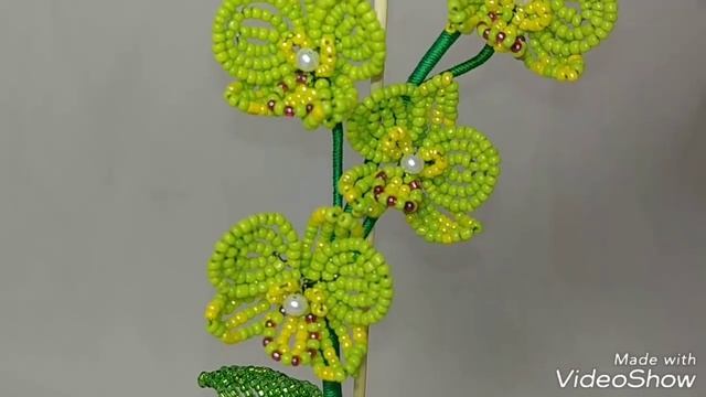 Миниатюрная орхидея из бисера Зеленая орхидея Фаленопсис Анонс к МК /beaded orchid смотреть онлайн