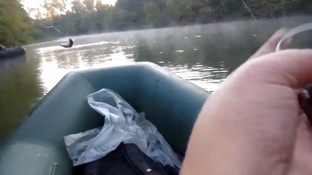 ЩУКИ СОШЛИ С УМА И ВЫПРЫГИВАЮТ ЗА ПРИМАНКОЙ ИЗ ВОДЫ!!! Ловля КРУПНОЙ щуки в сентябре на блесну!!! смотреть онлайн