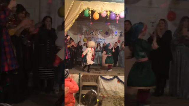 Новый Год в Лучеке:Лезгинка смотреть онлайн