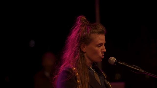 Isa Kriens, De Kleine Activist. Manifestatie Museumplein Amsterdam, 14 nov 2020 смотреть онлайн