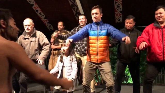 Хака! Поездка в маорийскую деревню смотреть онлайн