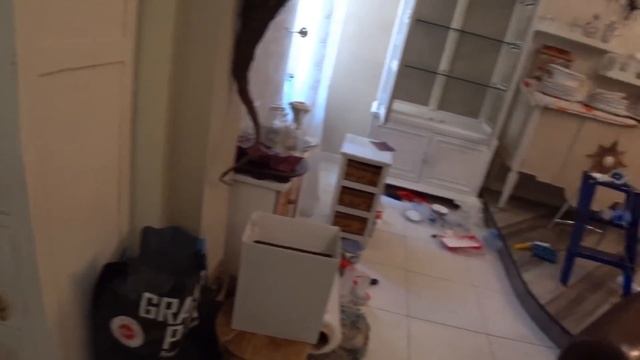 Пахнет ГАЗОМ! 112 / ПЕРЕЕЗЖАЕМ/ Крашу шкаф / ВЕЛЬШ КОРГИ смотреть онлайн