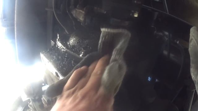 Вытекает масло из хвостовика КПП смотреть онлайн