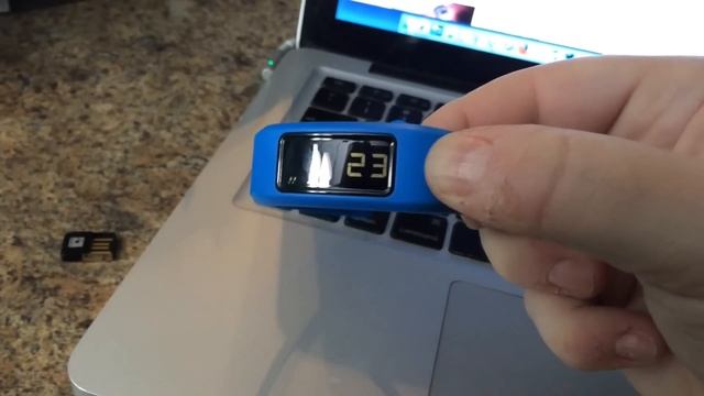 Garmin Vivofit - How to go to Sleep mode смотреть онлайн