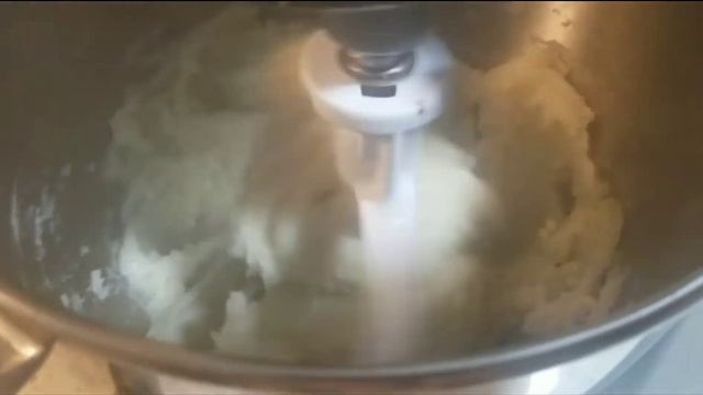 How to pound yam using your stand mixer смотреть онлайн