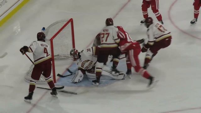 10/11/2019: Spencer Knight NCAA debut iso (2-on-1) "save" on deflection off d-man смотреть онлайн