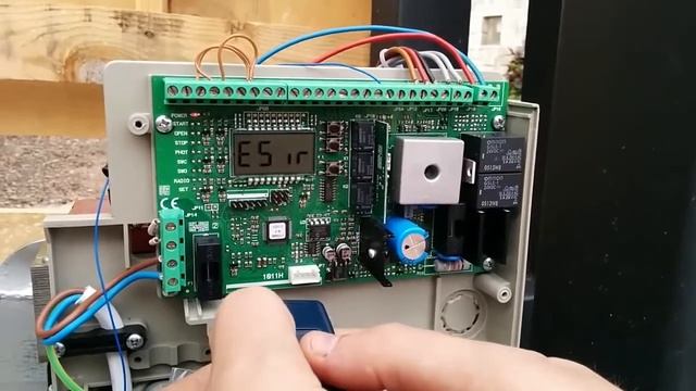 Программирование пультов BFT  в откатной привод BFT Deimos BT