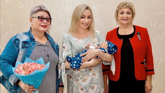 Творческий коллектив КДЦ "Московский" - "Мир Вашему дому" смотреть онлайн