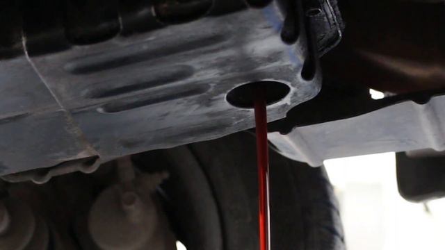 Suzuki Otomatik Şanzıman Yağı ve Motor Yağı Değişimi смотреть онлайн
