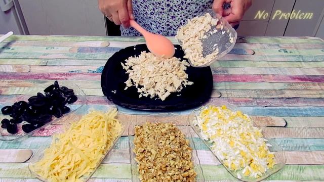 Как приготовить салат "Первый снег" рецепт - Красивый салат с курицей и орехами рецепт смотреть онлайн
