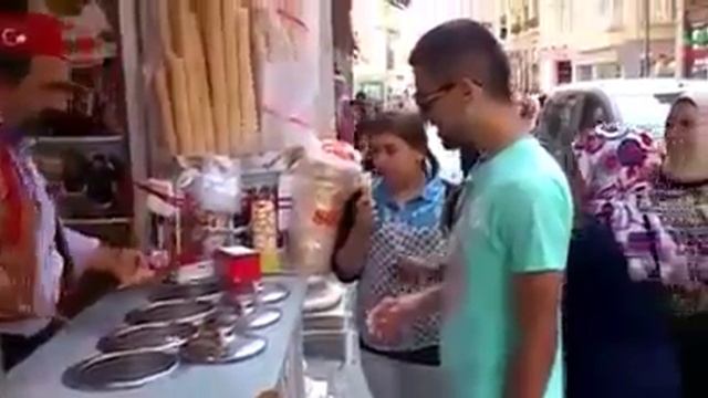 Amazing Ice Cream Vendor Tricks смотреть онлайн