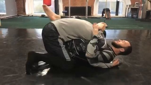 Изучение методов 10th Planet Jiu Jitsu Egorievsk(Клетка микс файт)