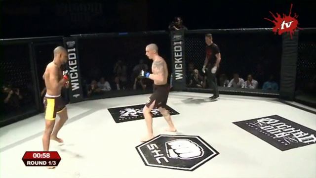 Damien Berteaux (Shaolin Team) Vs Florent Betorangal (PCC) смотреть онлайн