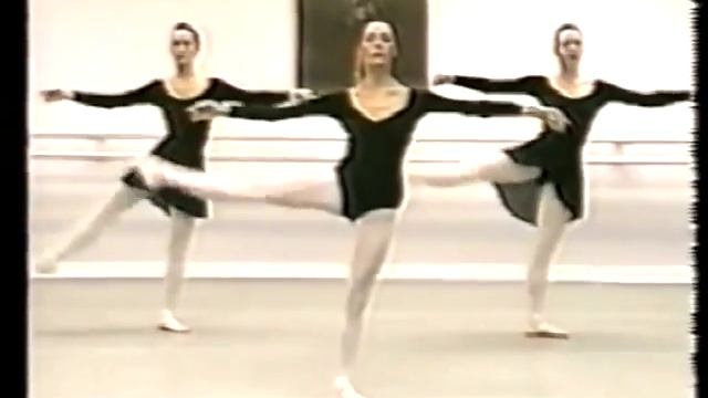 Grand battement jetе. (center). 2 class. Classical dance. смотреть онлайн