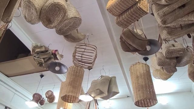 South of France Travel Vlog | Nice France walking tour | Shopping & viewpoint in Nice French Rivier смотреть онлайн