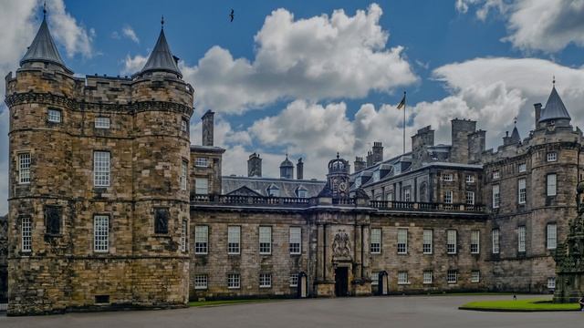 Эдинбург столица Шотландии, укрытая между холмами, удивительные виды, старые замки, приведения. смотреть онлайн