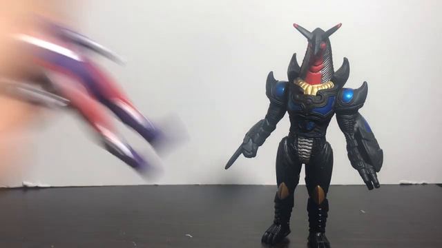 Ultraman Trigger Satandoles Ultra Monster Series figure review | Ultraman Trigger reviews смотреть онлайн