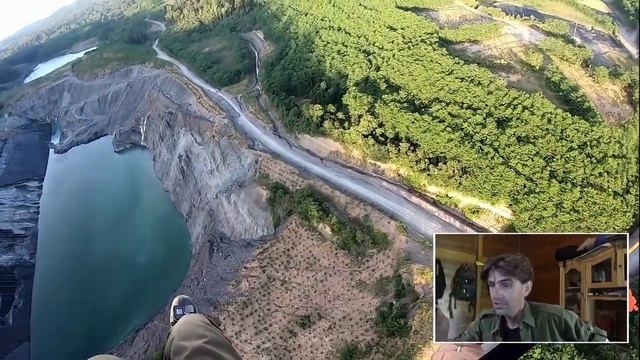 Flying over a giant coal mine on my paramotor ! [ смотреть онлайн