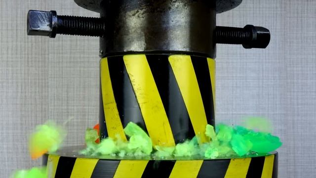 TOP 100 ITEMS UNDER HYDRAULIC PRESS *Compilation* смотреть онлайн