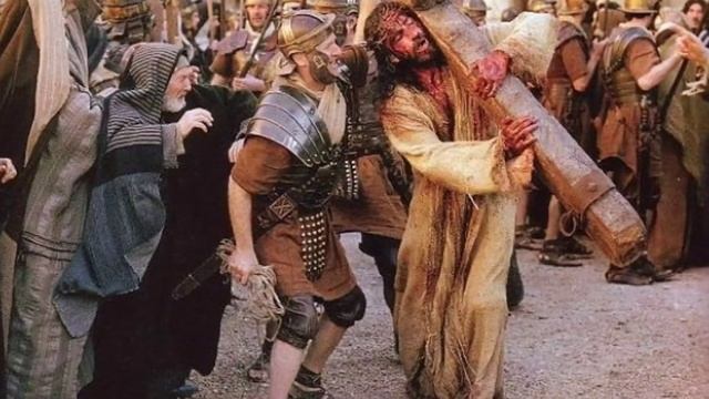 Versículo del día | Juan 19:18 смотреть онлайн