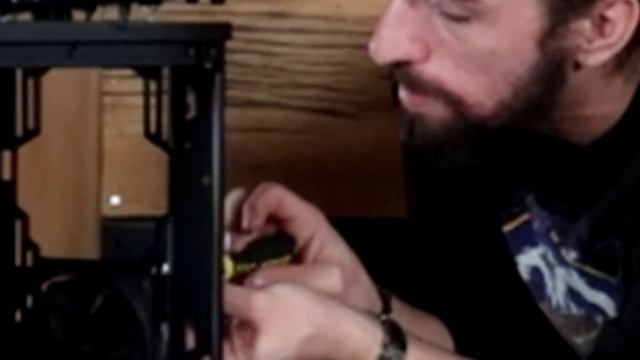 BUILDING A $13,000 PC смотреть онлайн