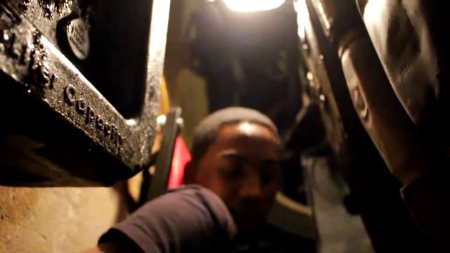 1998 MITSUBISHI ECLIPSE MOBIL 1 OIL CHANGE смотреть онлайн