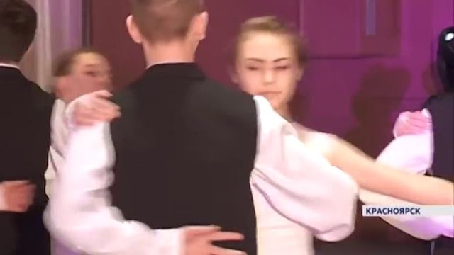 В Красноярске прошёл ежегодный кадетский бал смотреть онлайн