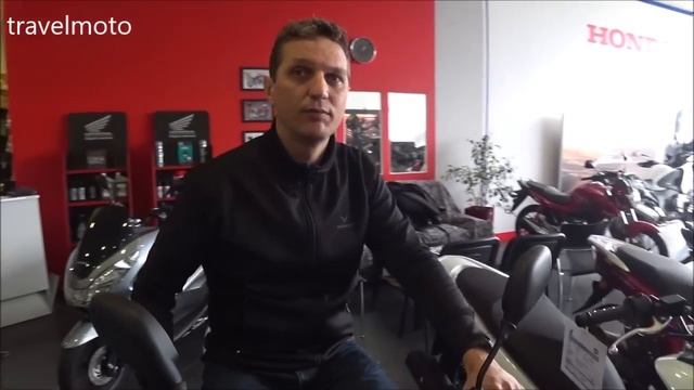 Tall rider vs HONDA scooters (seating) смотреть онлайн