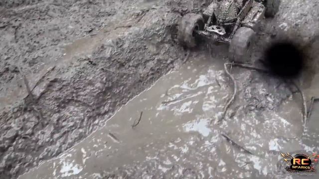 RC ADVENTURES - SLOPPY 4x4 MUD with PADDLE Tires смотреть онлайн