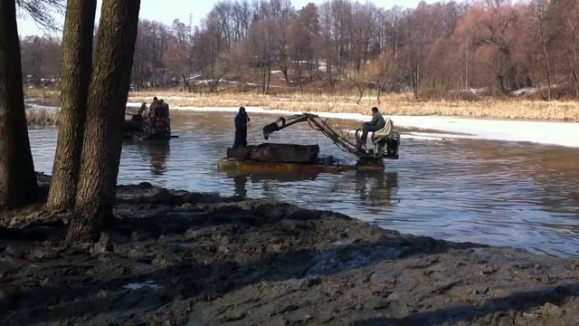 Очистка рек,прудов,озер плавающей установкой(4).MOV смотреть онлайн