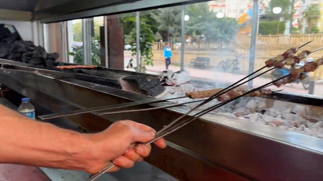 KEBABI SANATA ÇEVİRİYORUZ !!! l Sokak Lezzetleri l Street Food смотреть онлайн