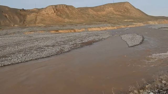 Киргизия. Осенняя река Кугарт вблизи - DSCN9389 смотреть онлайн