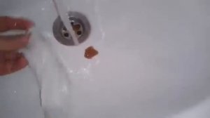 Удаляем пятно от красного вина сами 100 процентный способ