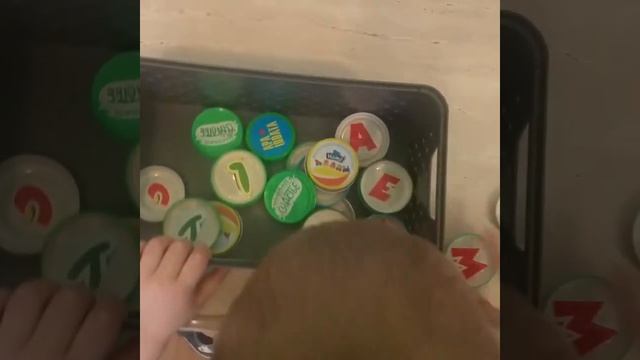 Крышки с буквами смотреть онлайн