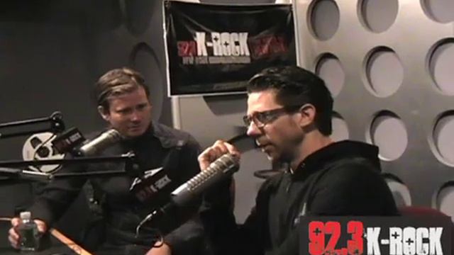 Angels and Airwaves on 92.3 K-Rock - Part 1 смотреть онлайн